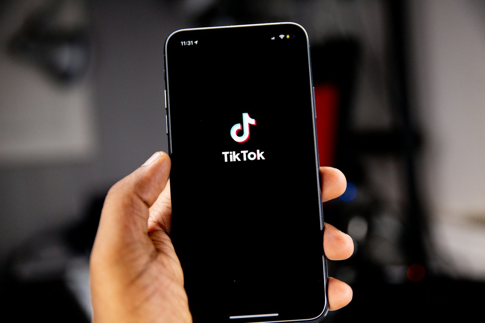 U.S. Sets Ultimatum for TikTok to Sever Ties with Chinese Parent Company ByteDance